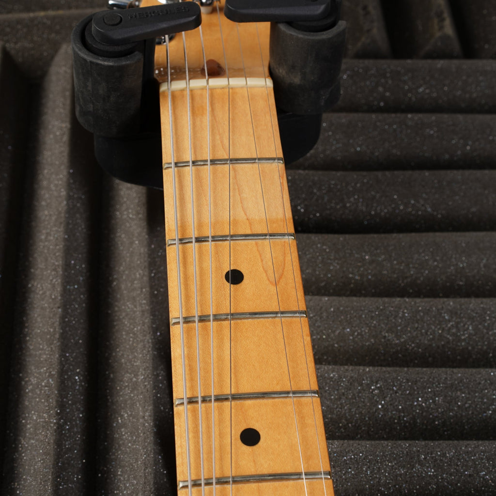 Fender Standard Stratocaster with Maple Fretboard 1983 - Black