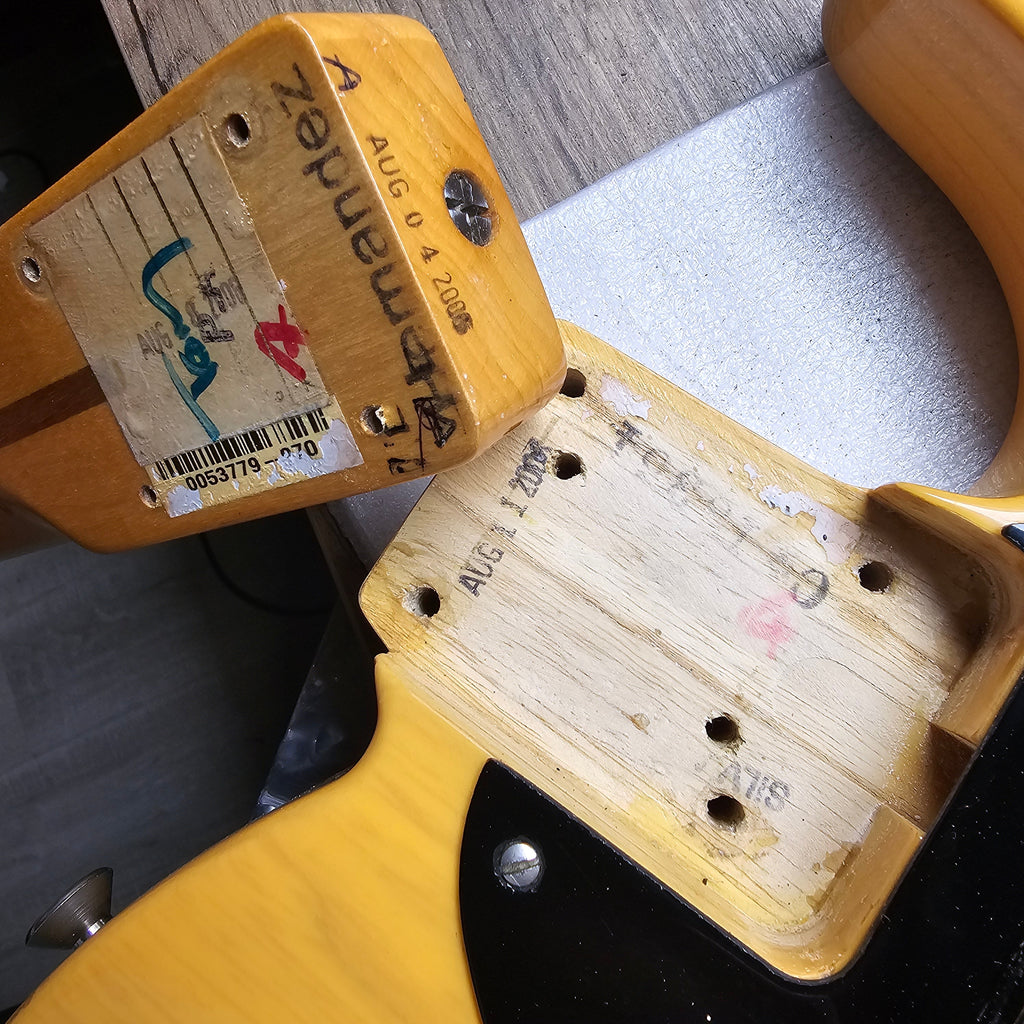 Fender American Vintage '52 Telecaster 2000s - Butterscotch Blonde