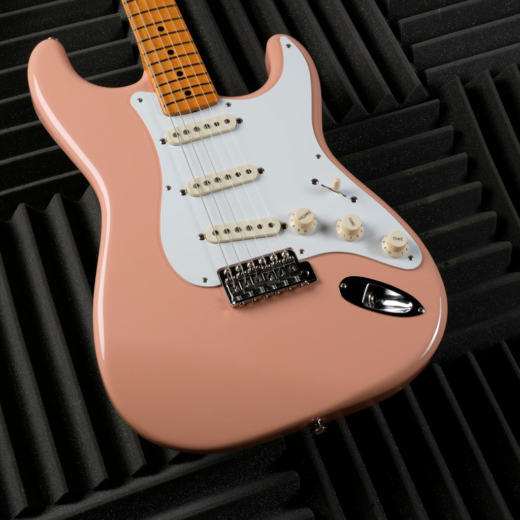 Fender MIJ Traditional '58 Stratocaster 2018 - Flamingo Pink