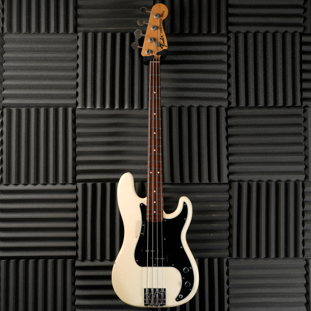Fender PB-70 Precision Bass Reissue CIJ - 2004 - Olympic White