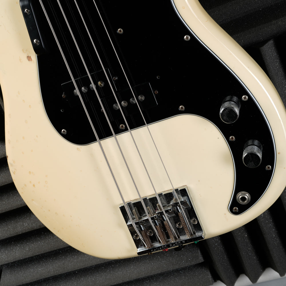 Fender PB-70 Precision Bass Reissue CIJ - 2004 - Olympic White