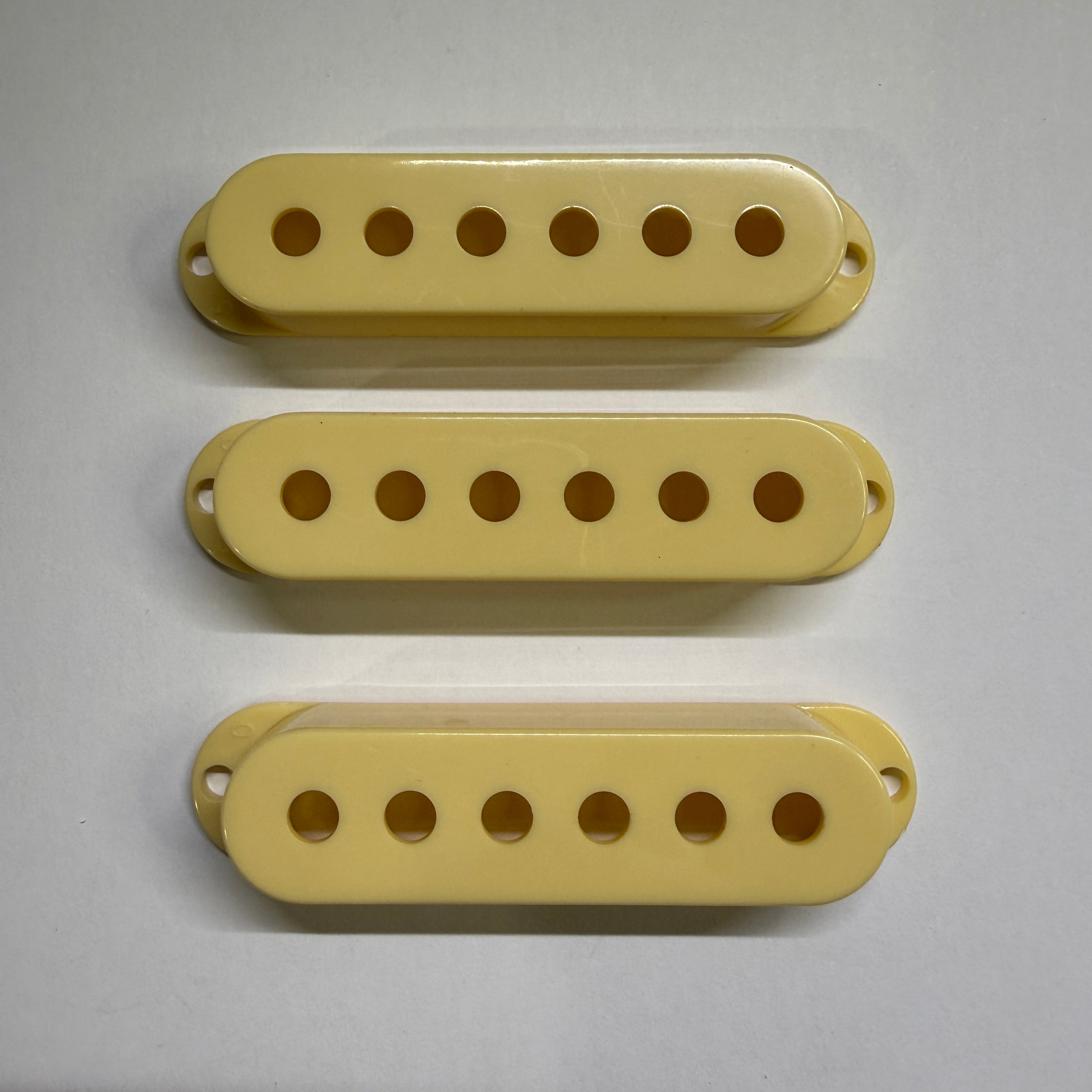 Single Coil Pickup Cover set (3 pc) for ST style guitar, Size 48mm, 50mm, 52mm, Colour Cream, Black, White