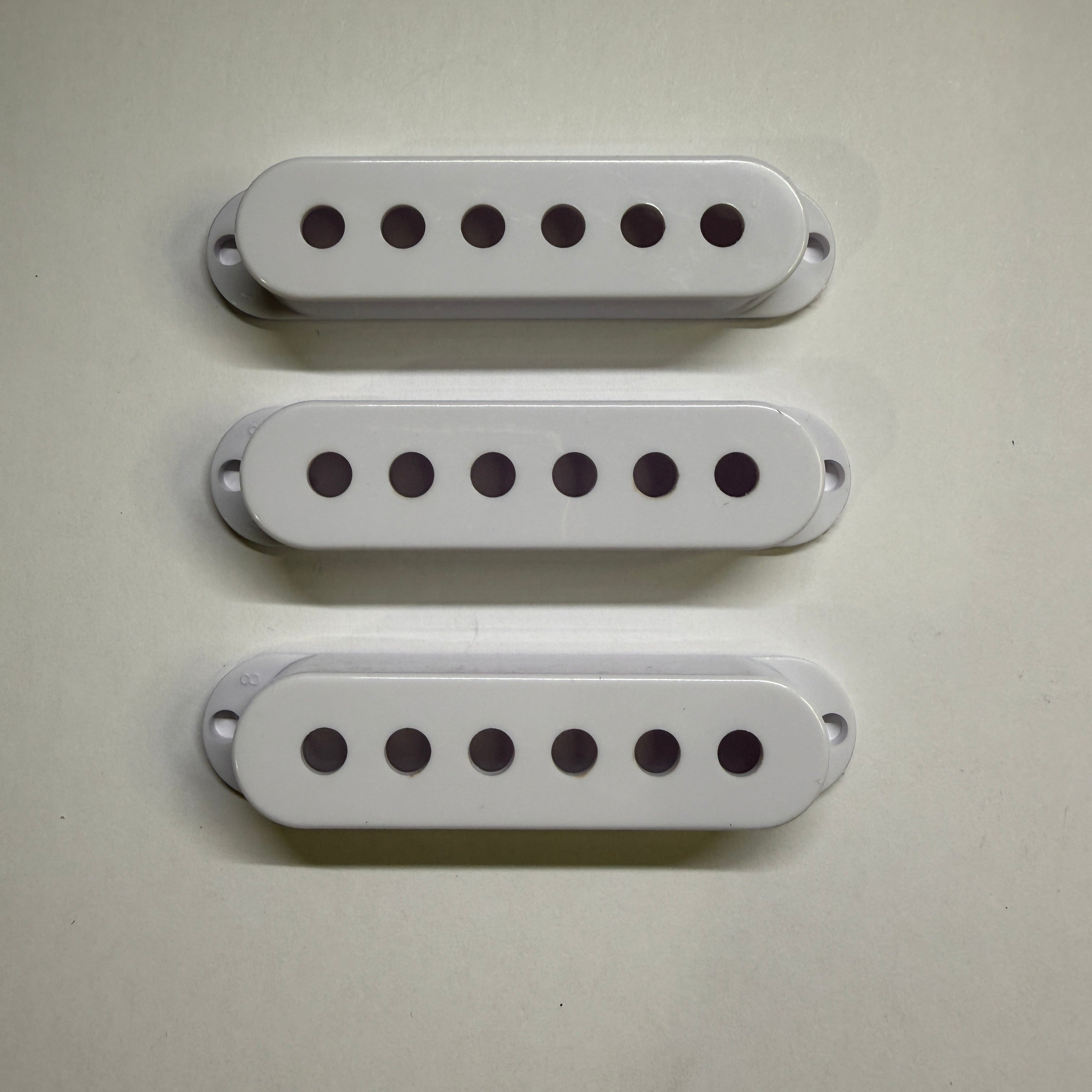 Single Coil Pickup Cover set (3 pc) for ST style guitar, Size 48mm, 50mm, 52mm, Colour Cream, Black, White