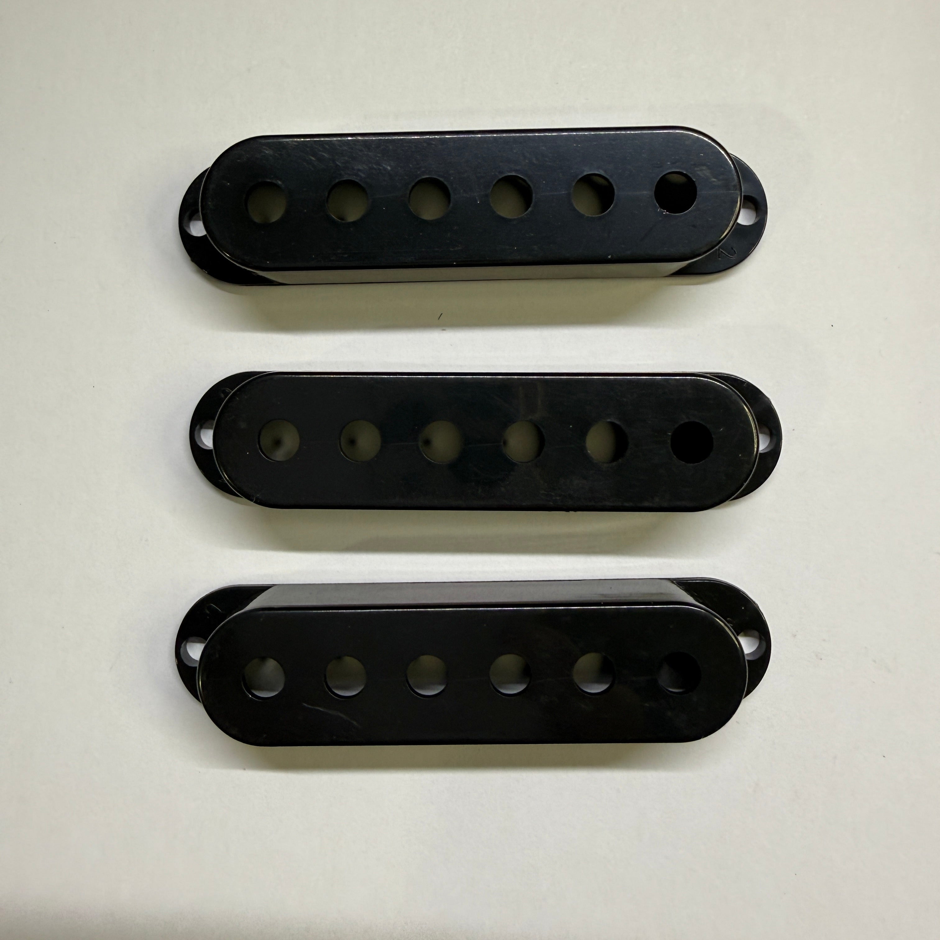 Single Coil Pickup Cover set (3 pc) for ST style guitar, Size 48mm, 50mm, 52mm, Colour Cream, Black, White